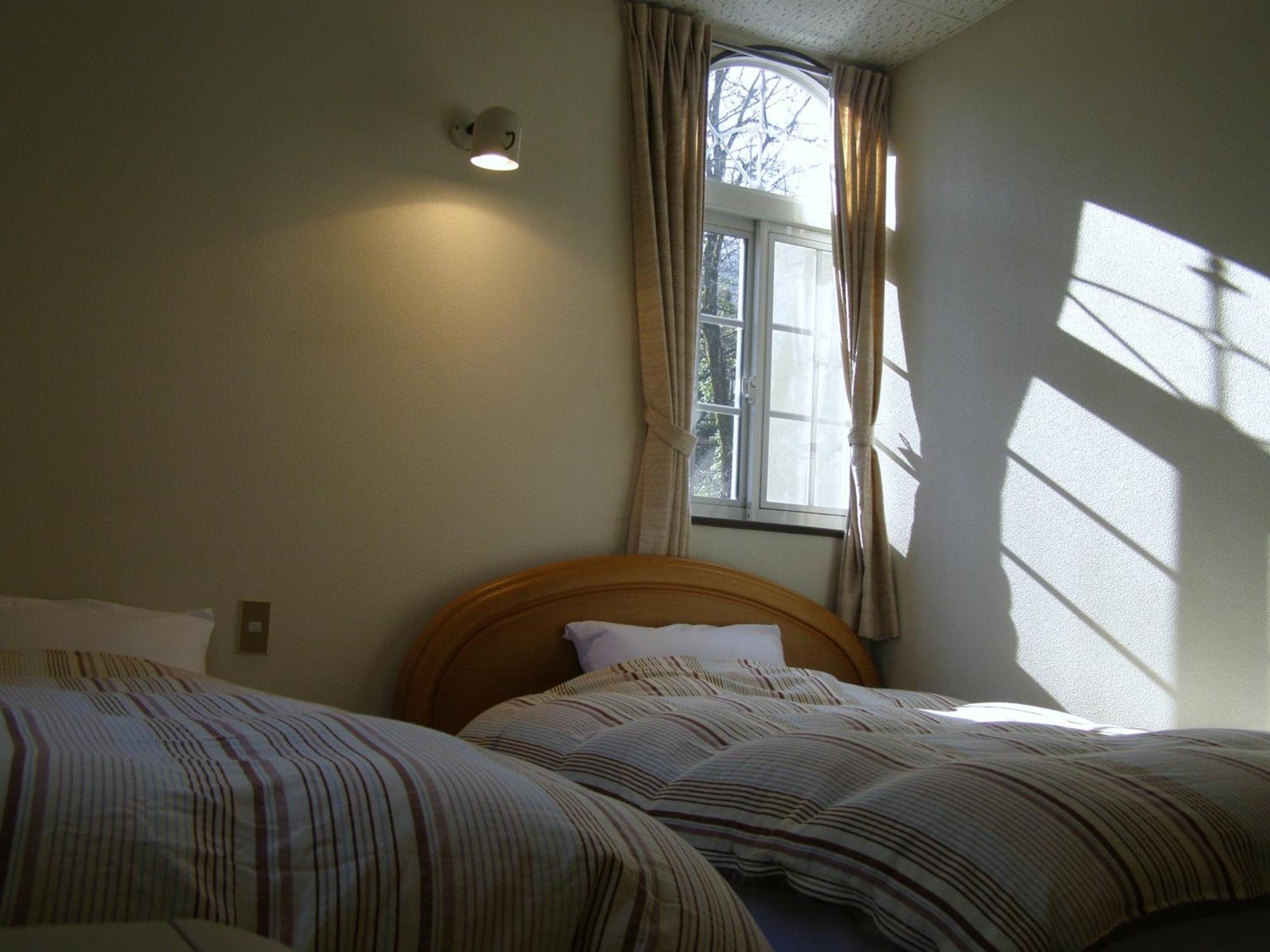Bed and Breakfast Sunny Side Hut à Hakuba Extérieur photo