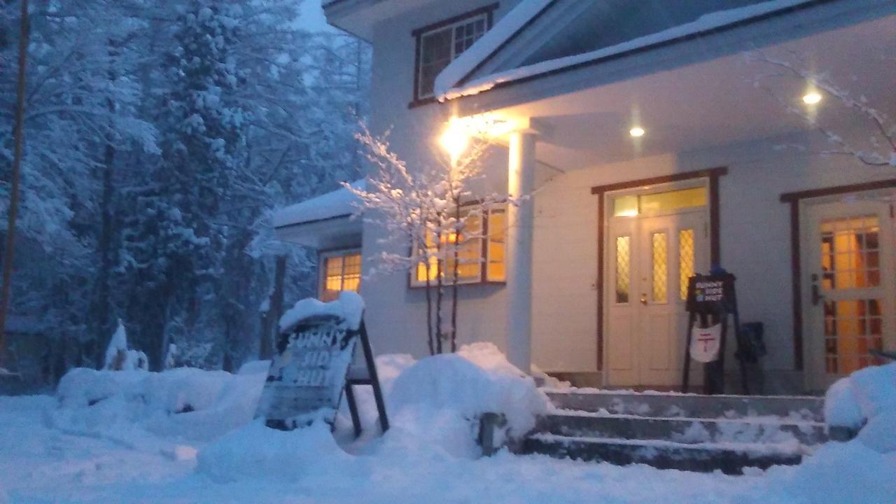 Bed and Breakfast Sunny Side Hut à Hakuba Extérieur photo